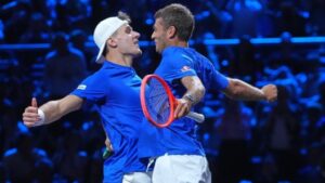 Laver Cup: il trofeo torna in Europa. Decisivi i punti del duo Cobolli-Mensik e Zverev